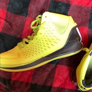 Adidas D Rose 3 neon size 9.5